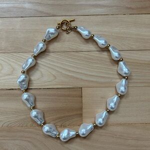 White and Gold Pearl Necklace